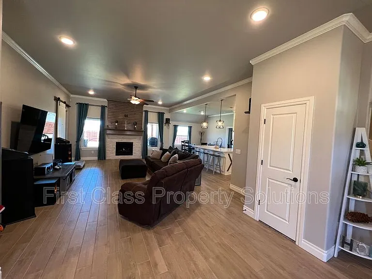 3116 Drake Crest Dr — Photo 33