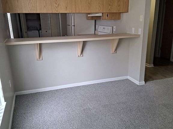 4th image of 158 W Center Ave #158