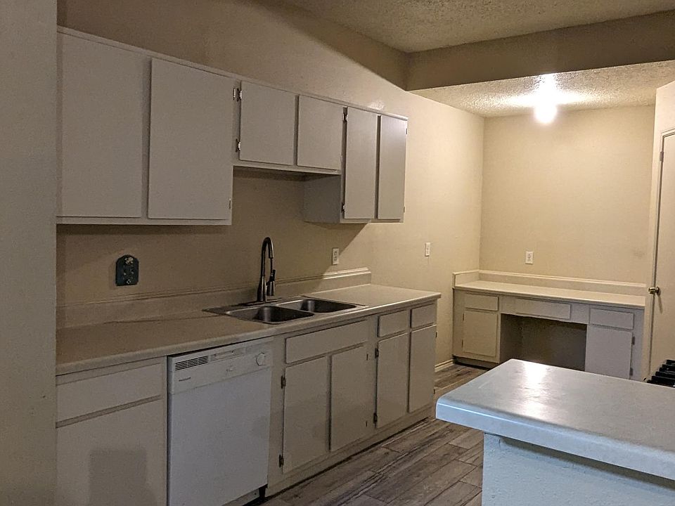 2nd image of 5216 Willowview Dr