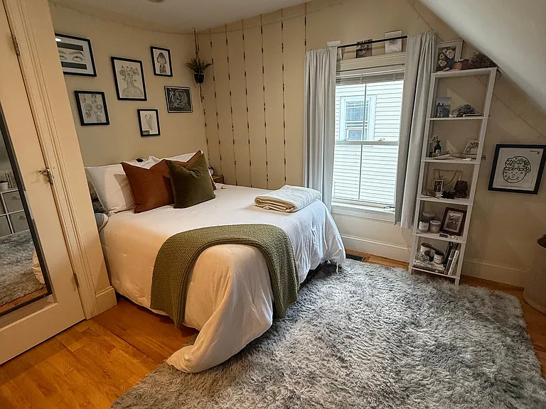 25 Lothrop St #2L — Photo 14