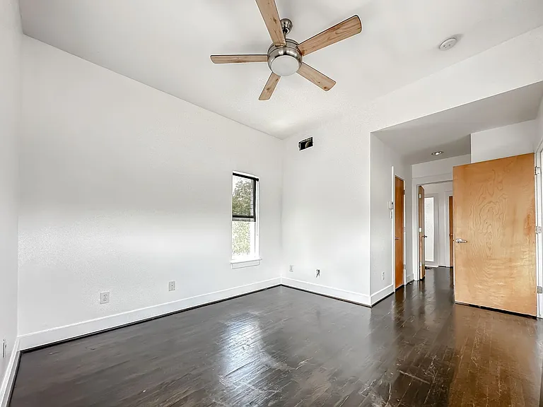 417 S Beacon St — Photo 14