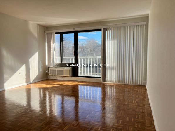 1105 Massachusetts Ave APT 2G