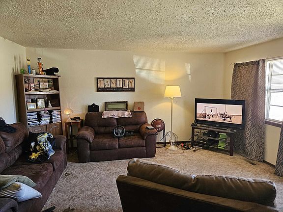 2nd image of 1106 Hillside Dr
