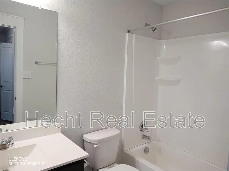 3943 Legend Mdws — Photo 17