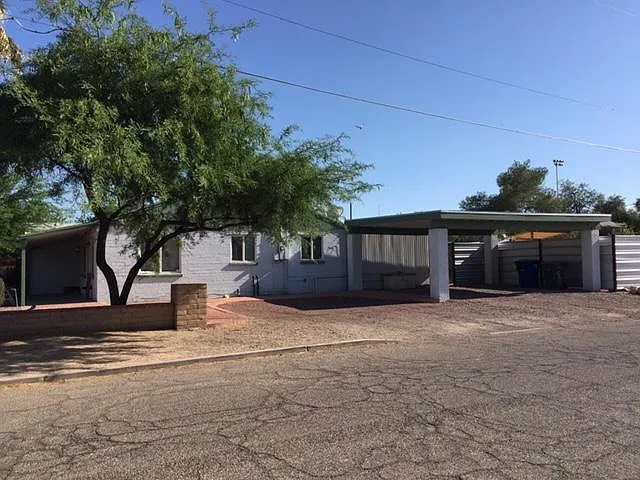 Building Photo - 2455 N Edith Blvd