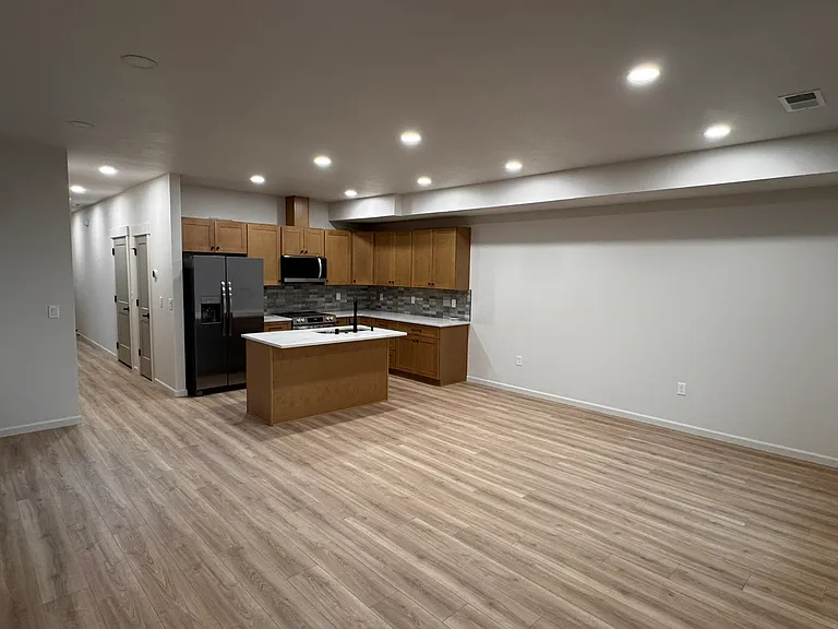 602 W Salnave Rd — Photo 10