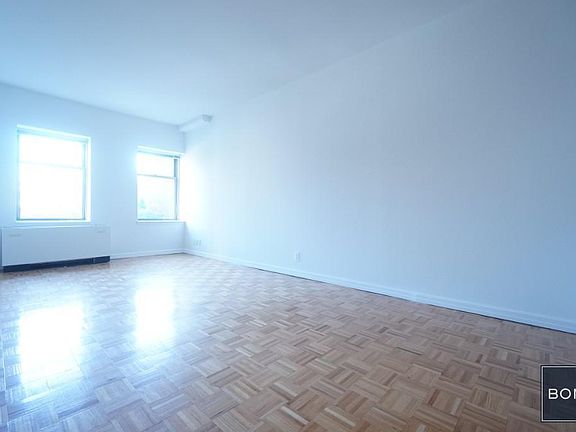 4th image of 201 E 69th St APT 12X