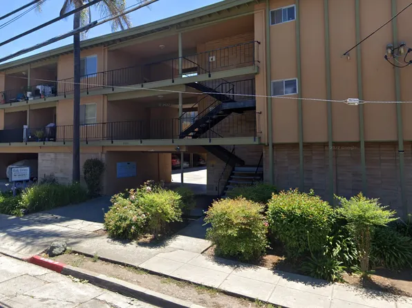 The Grove at Oak Grove, 1239 Oak Grove Ave #205, Burlingame, CA 94010