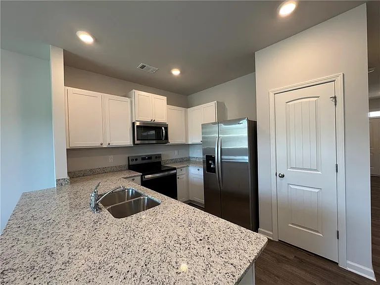 1005 N 2nd Ave #30 — Photo 8