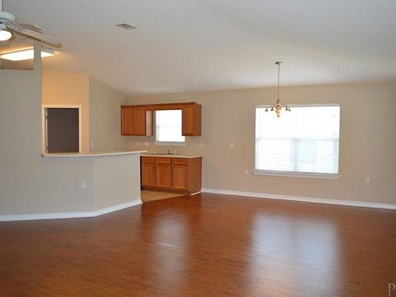 4th image of 8955 Camelot Pl