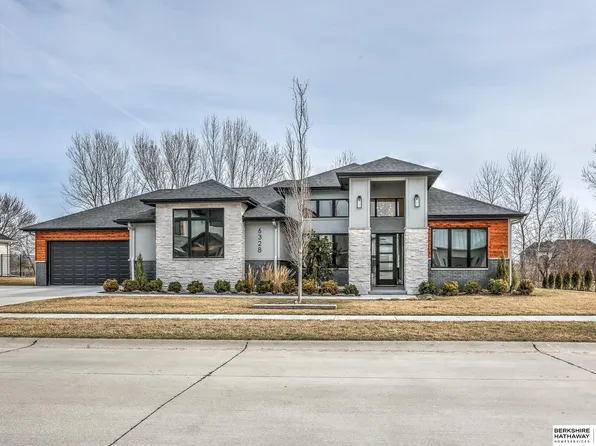 6328 N 295th St, Valley, NE 68064