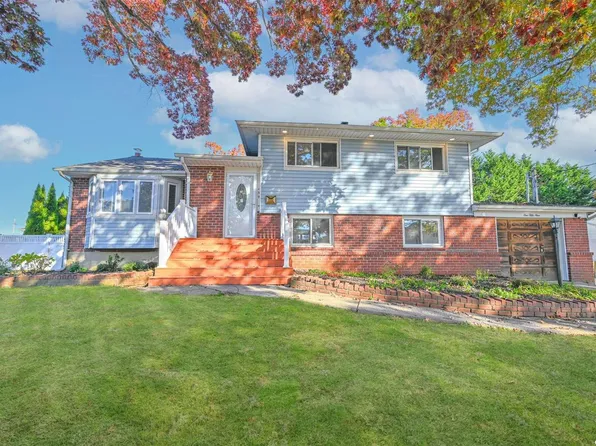 159 W 5th Street, Deer Park, NY 11729