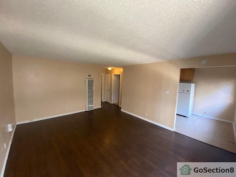 1st image of 5237 Burlingame Ave