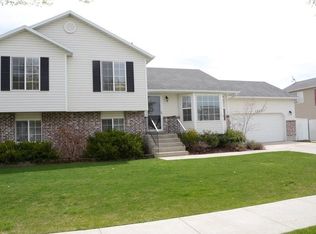 1411 W 2100 S, Woods Cross, UT 84087