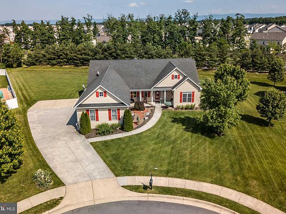 2nd image of 104 Sonoma Ct