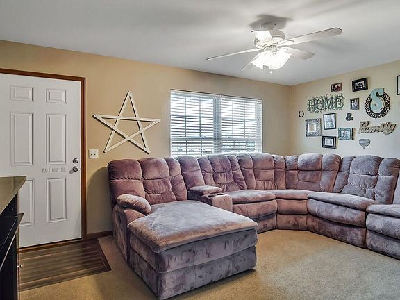 4th image of 1150 Sleepy Hollow Dr