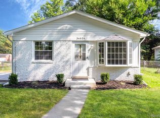34836 Glen St, Westland, MI 48186