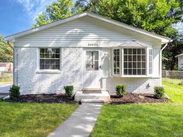 34836 Glen St, Westland, MI 48186