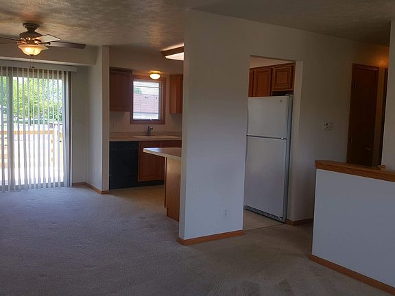 2nd image of 8010 Grand Oaks Dr