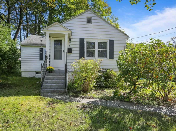 4 Pomona Rd, Worcester, MA 01602