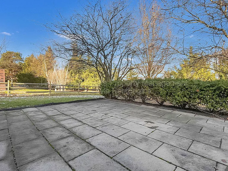 9580 Mission Dr — Photo 35