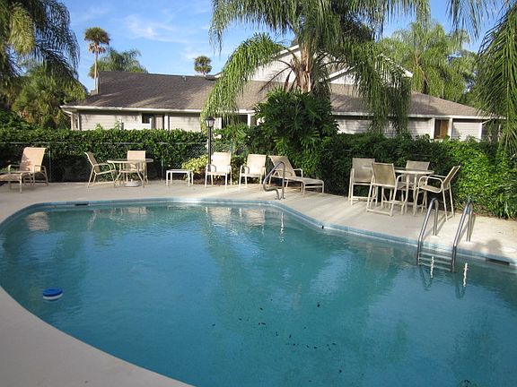 4th image of 250 Vista Ct