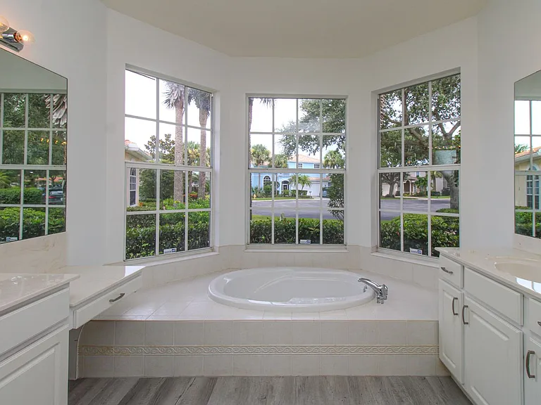 3927 Aurora Ct — Photo 24