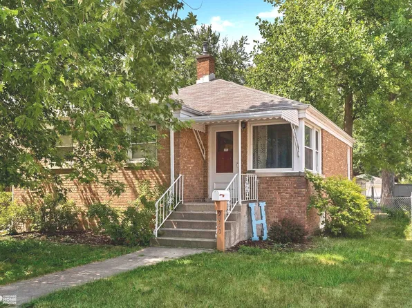 9440 Washington Ave, Brookfield, IL 60513