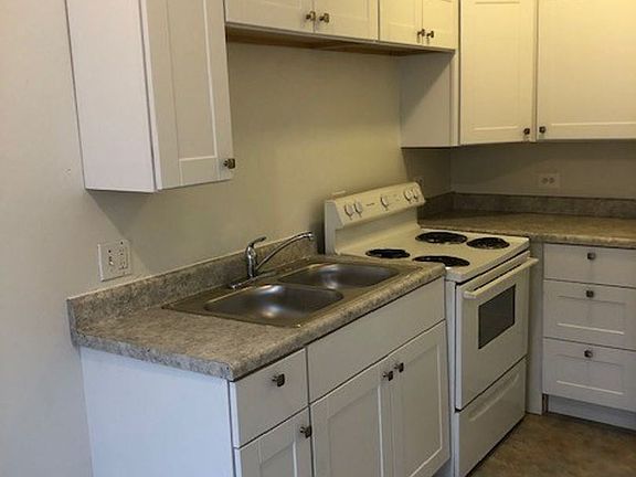 3rd image of 327 N Pine Ave APT 109