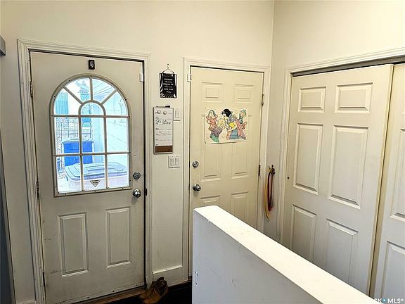 3rd image of 420 3rd Ave