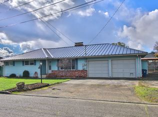 1035 N Juniper St, Coquille, OR 97423
