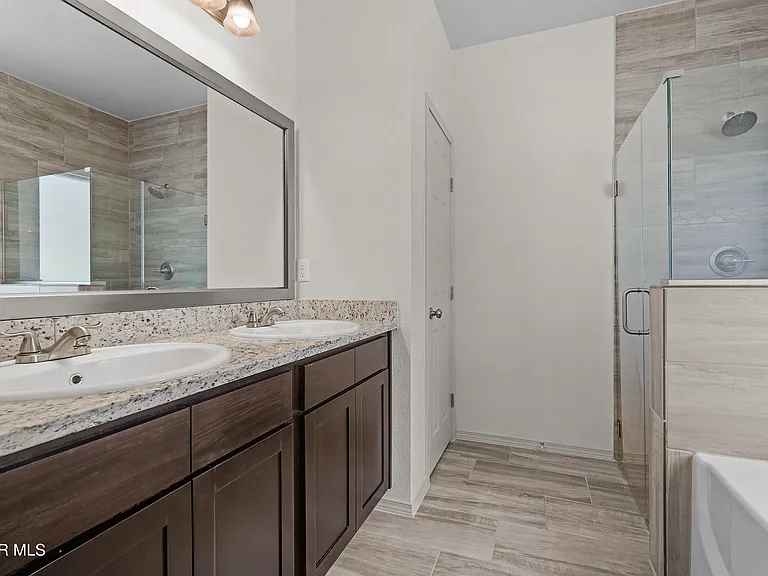 1117 Summer Rain St — Photo 21