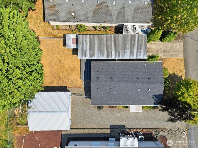 4th image of 10015 189th Street E