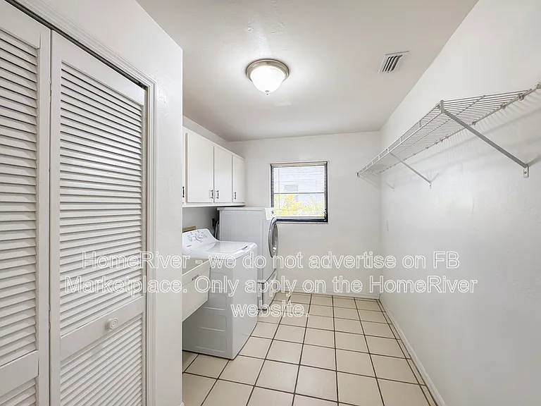 1110 SW 15th Ave — Photo 11
