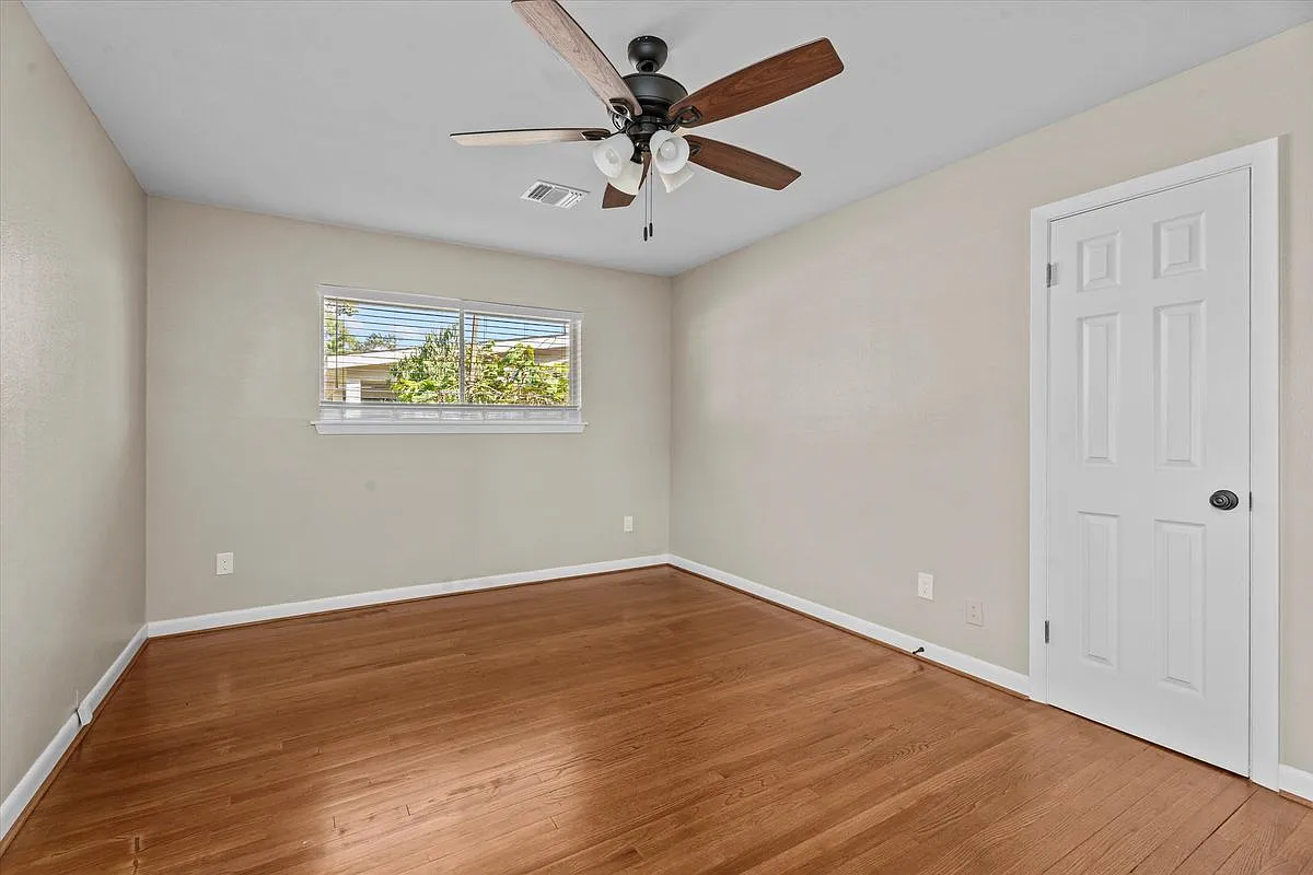 3 bed, 2.0 bath, 1503 sqft, $2,650 — Photo 3