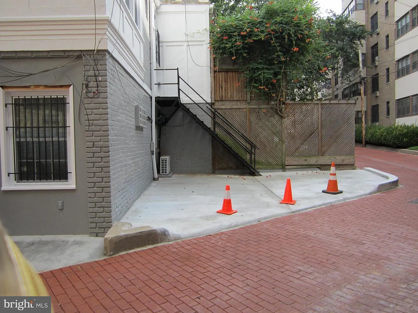 1 bed, 550 sqft, $2,087 — Photo 4