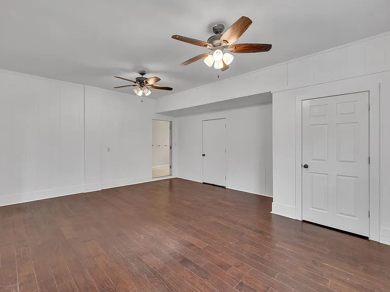 162 Whiteley Dr — Photo 17