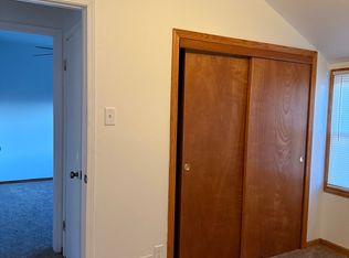 3662 S 46th St FLOOR 2, Milwaukee, WI 53220