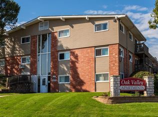 Oak Valley Apartments, Davenport, IA 52807