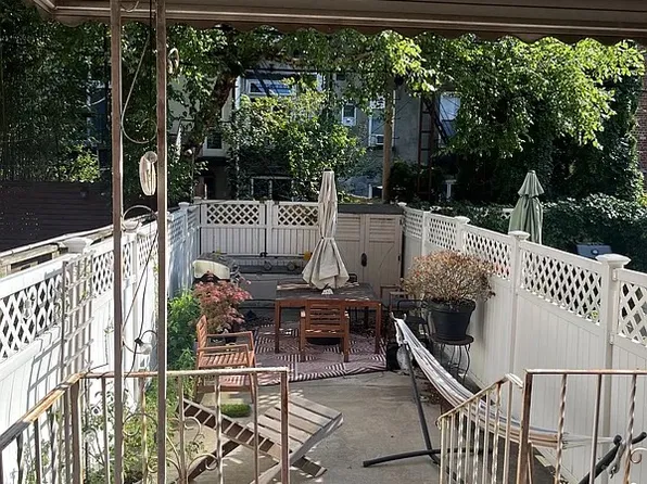 238 Sackett Street image 17 of 25