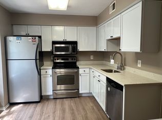 5896 Bridgetown Ct, Burke, VA 22015