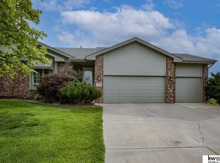 7115 S 163rd St, Omaha, NE 68136