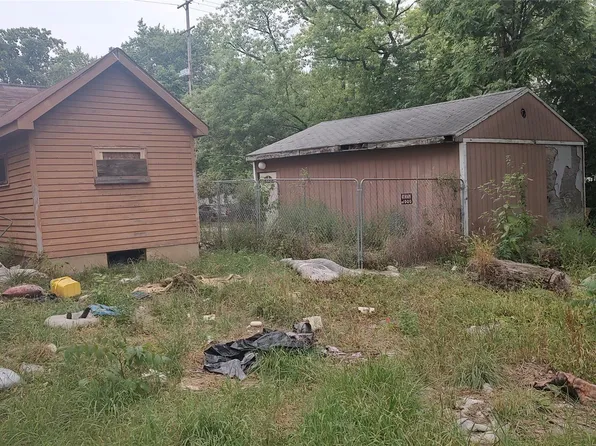 2401 Kansas Ave, Flint, MI 48506