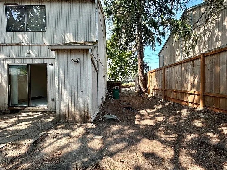 15865-15869 SW Misty Ct — Photo 20