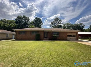 4209 Scottdale Pl NW, Huntsville, AL 35810
