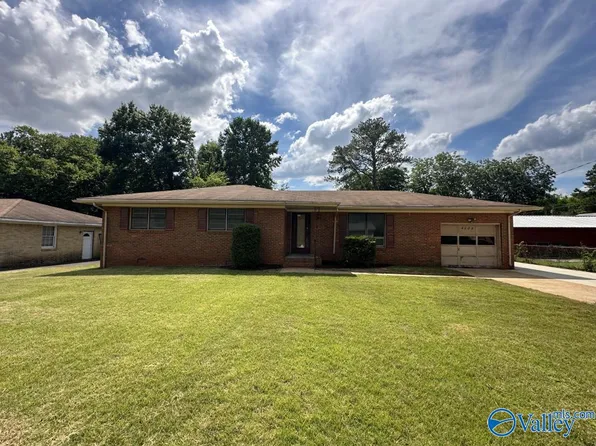 4209 Scottdale Pl NW, Huntsville, AL 35810