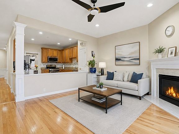 4th image of 91 Buttercup Ln