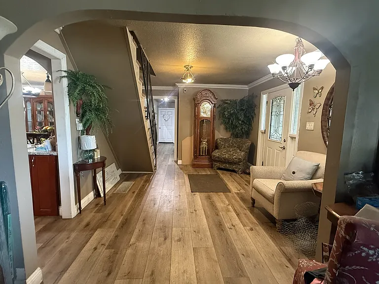 7401 W Pkwy — Photo 13