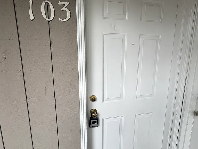3440 I St NE #R103 — Photo 2