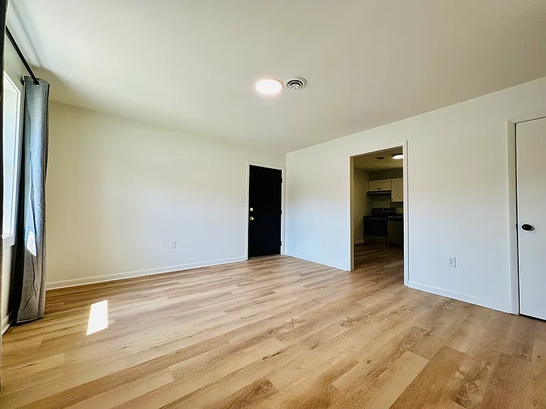 1 Moore Cir #4 — Photo 6